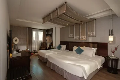 Luxury Triple Room (täglich kostenlose Minibar & 1 Nachmittagstee) — The Odys Boutique Hotel
